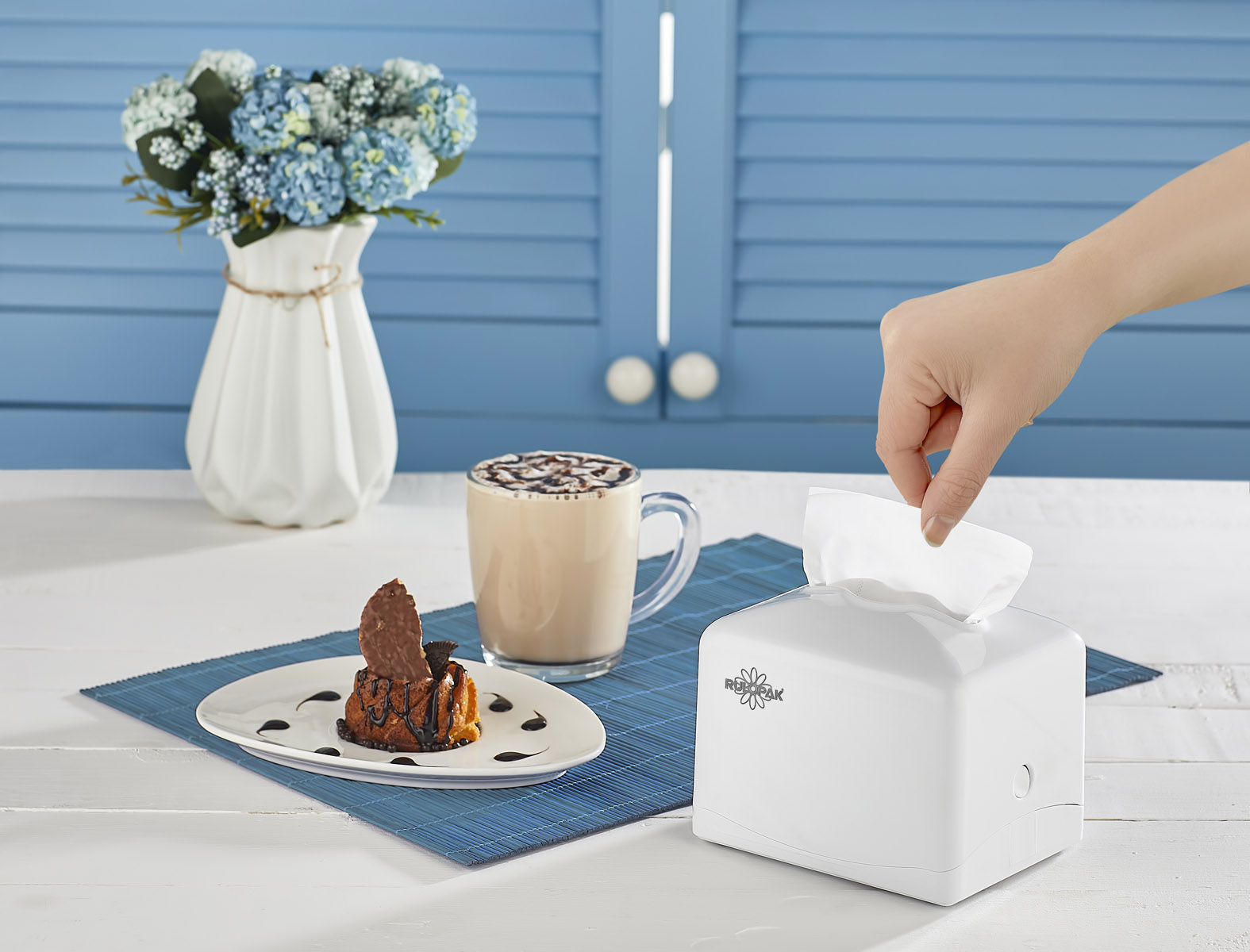 RULOPAK TEKÇEK MAXİ PEÇETE DİSPENSERİ